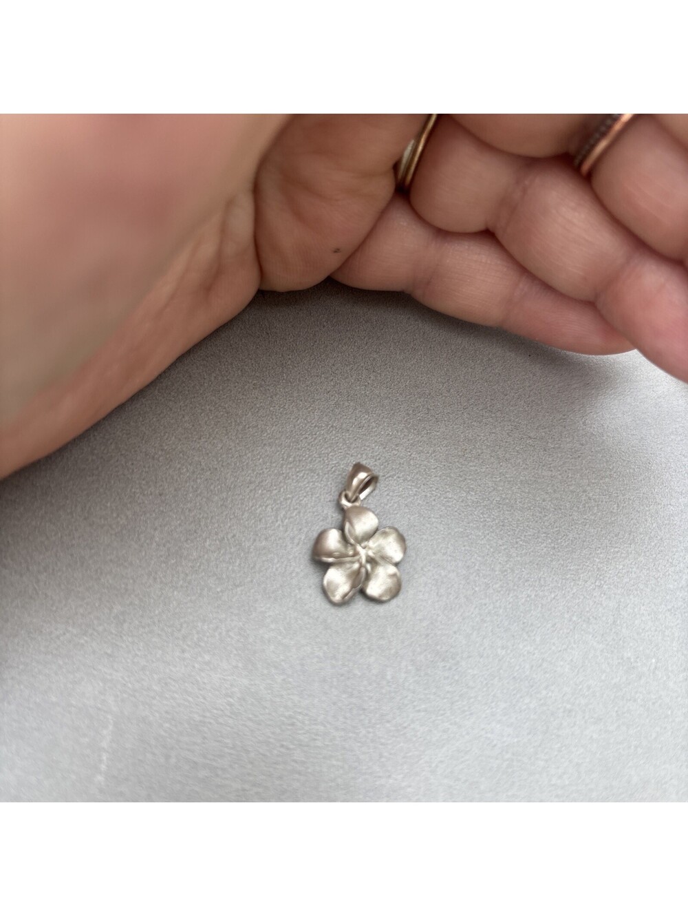 Vintage Sterling 925 silver  flower pendant
